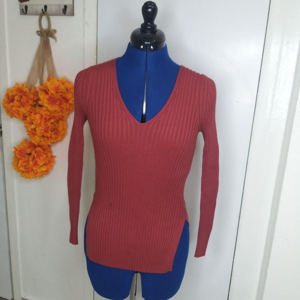 Ambience V-Neck Long Sleeves Sweater- M